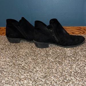 Size 7.5 SO brand black booties. Gently used.